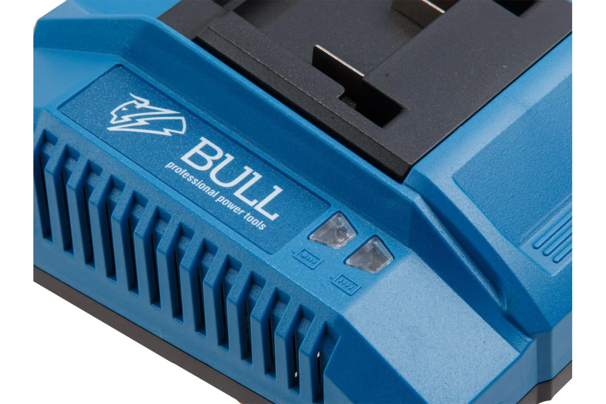 Зарядное устройство BULL LD 4004 1 слот, 4 А XLTpro
