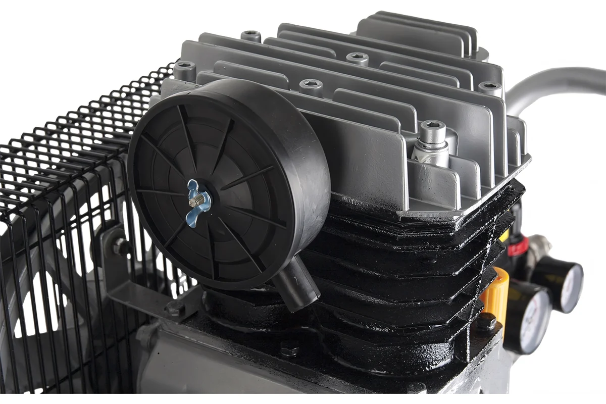 Компрессор поршневой масляный QUATTRO ELEMENTI B 400-50 (390 л/мин, 50л, 3л.с, 8 бар, 67кг)