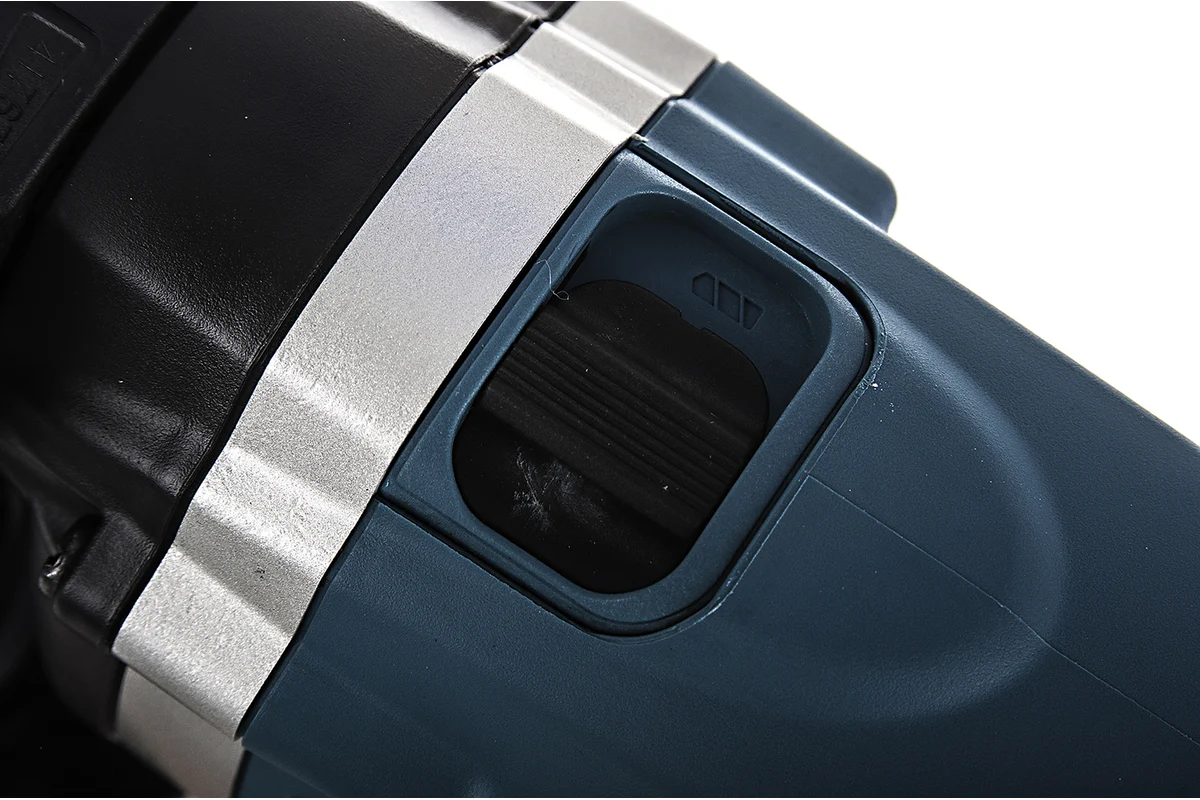 Makita Дрель ударная  HP 1631K, 710Вт, БЗП-13мм, 0-3200 об/м, 2,0 кг, кейс