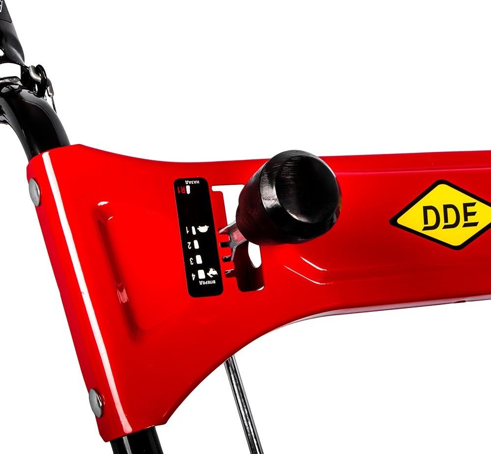 Снегоуборщик бензиновый DDE ST6555 (6,5 л.с., ширина 56 см, скор. +4/-1, колеса 13")