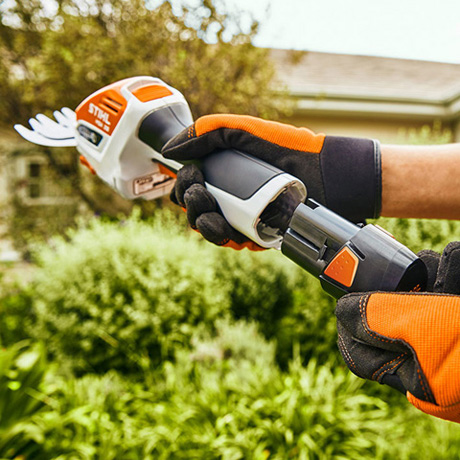 Аккум. ножницы STIHL НSA 26, аккум. Li-Ion 10,8В, рез 20 см, время раб. до 120мин.