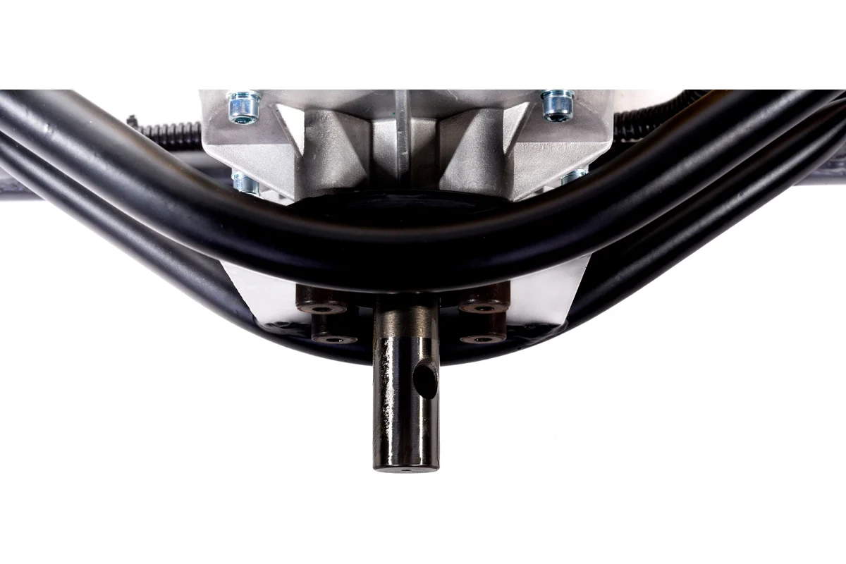 Бензобур CHAMPION AG352  без шнека, 2х-тактн, 1.4 кВт/1.9 л/с, бак 0,98 л, 9,4кг