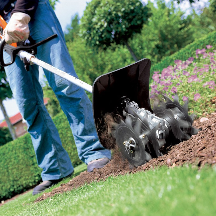 Почвенная фреза со штоком STIHL BF-KM