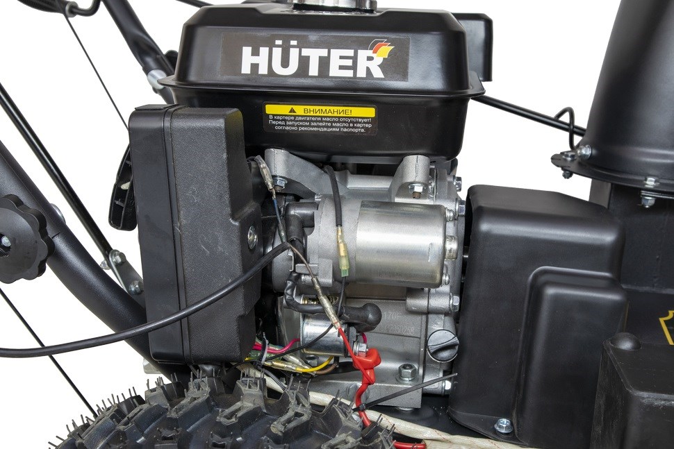 Снегоуборщик Huter SGC 4000B  7 л.с. ковш 56х42см, эл.стартер, 4вп/2назад